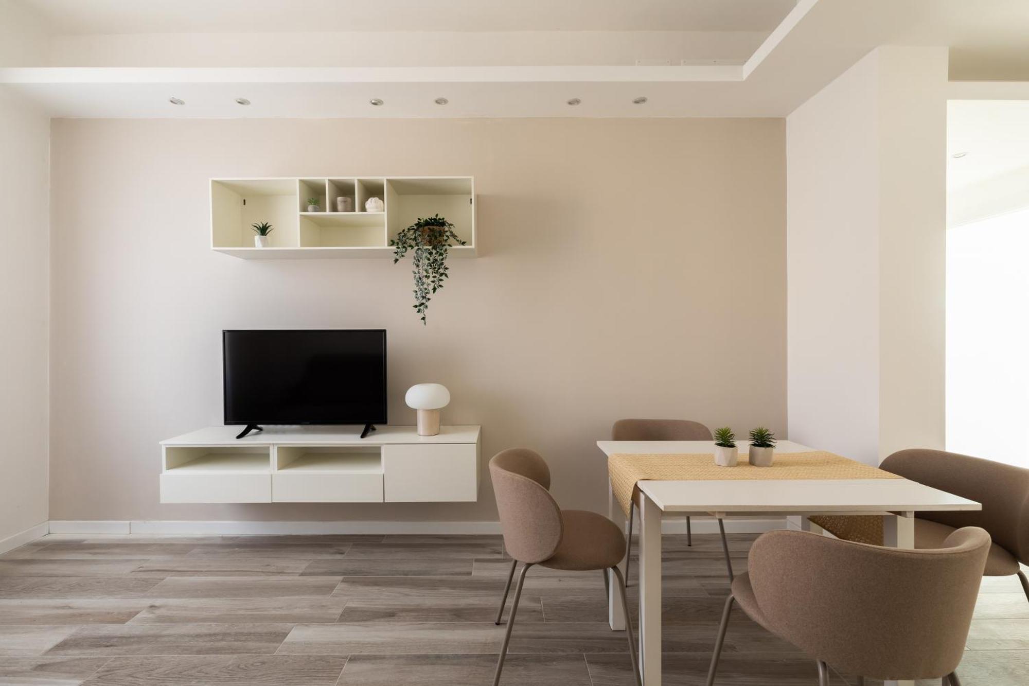 Rhome To Colosseum Apartment