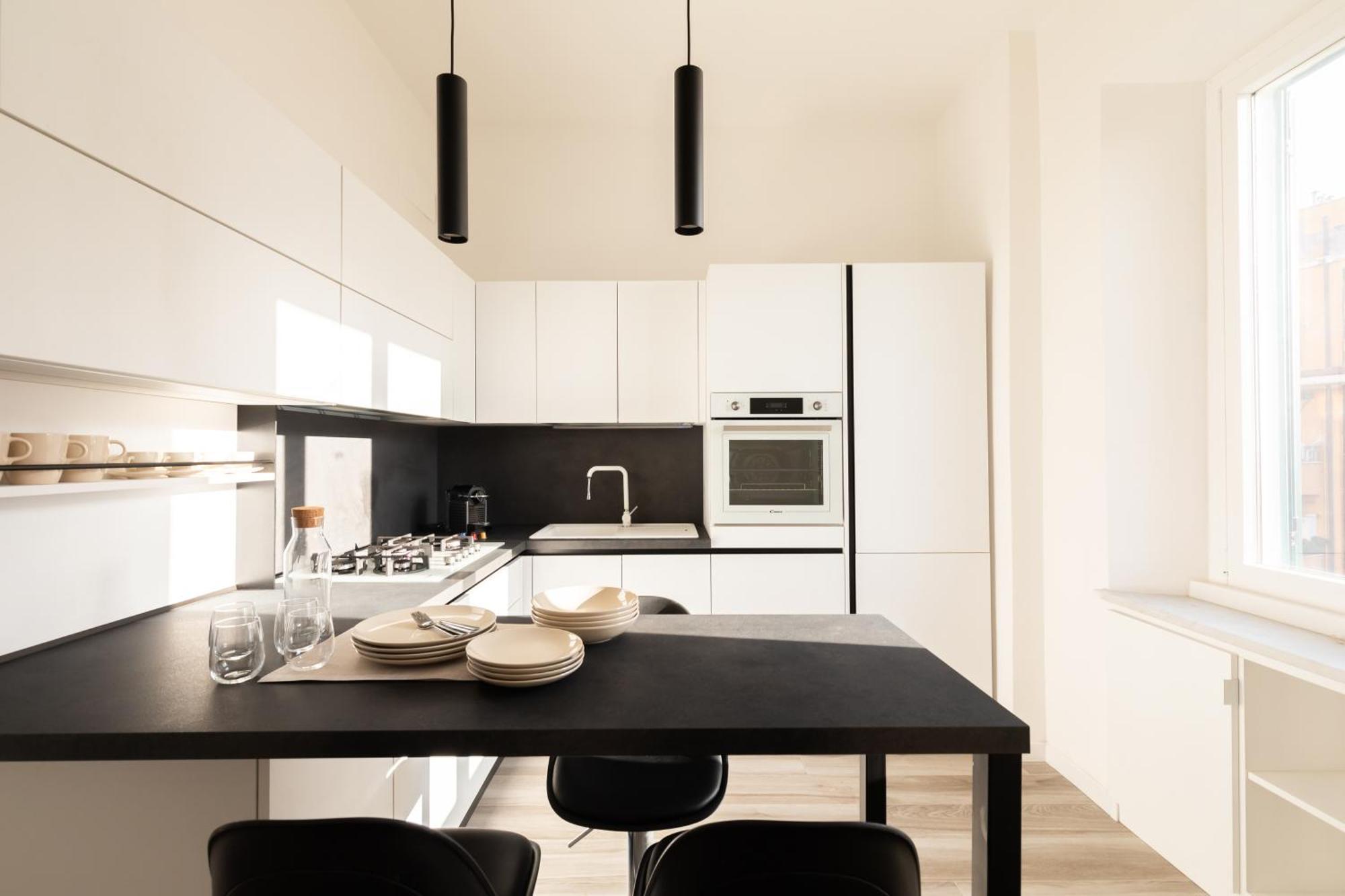 Rhome To Colosseum Apartment